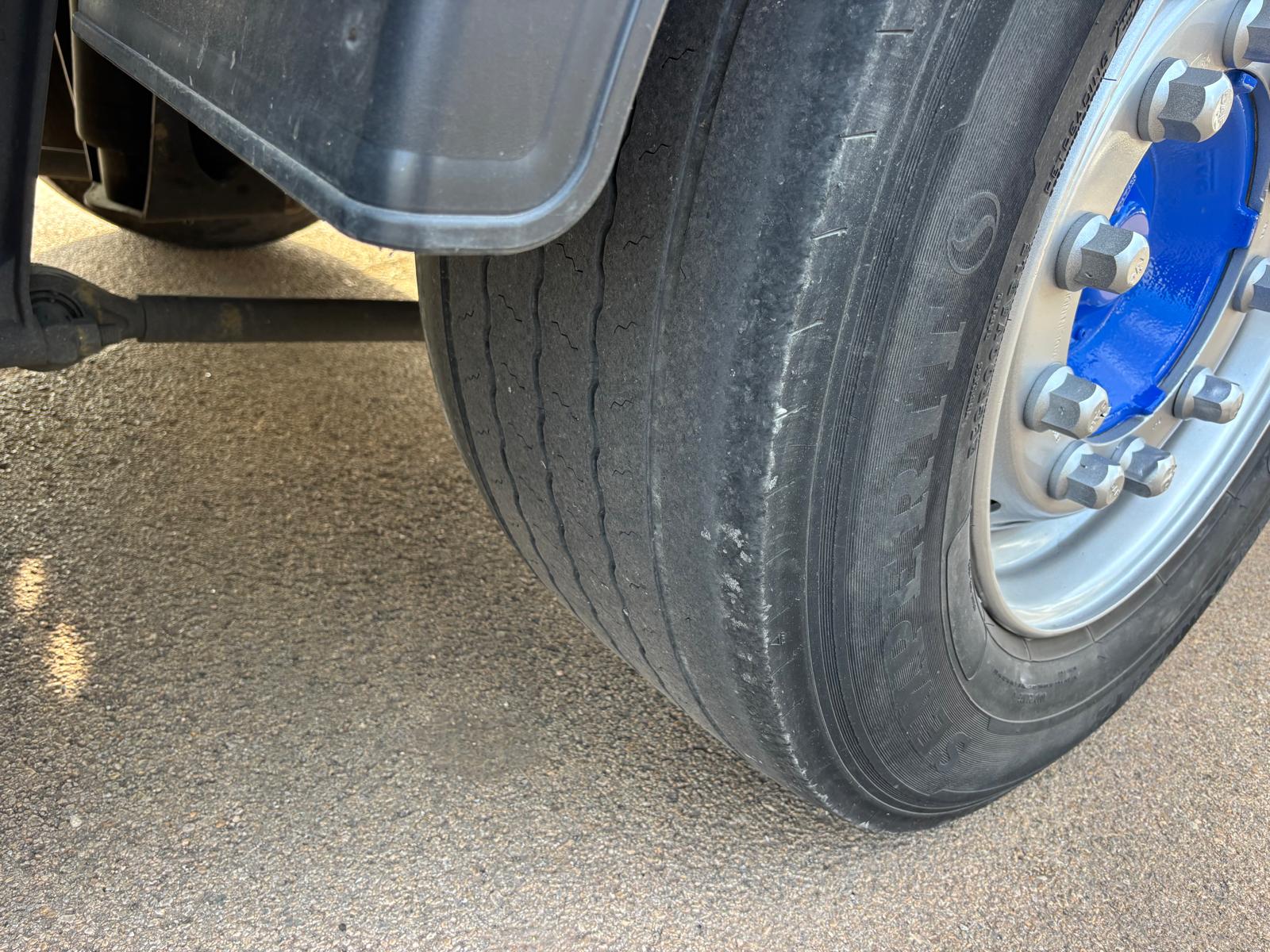 
								Camión tautliner (lonas correderas) DAF XF FT 480 6×2 Diesel Euro 6 usado full									