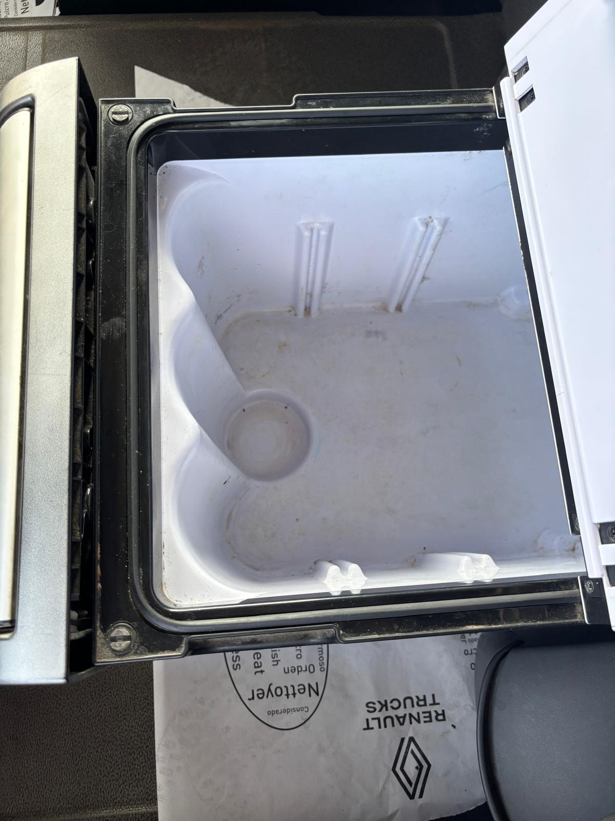 
								Camión tautliner (lonas correderas) DAF XF FT 480 6×2 Diesel Euro 6 usado full									